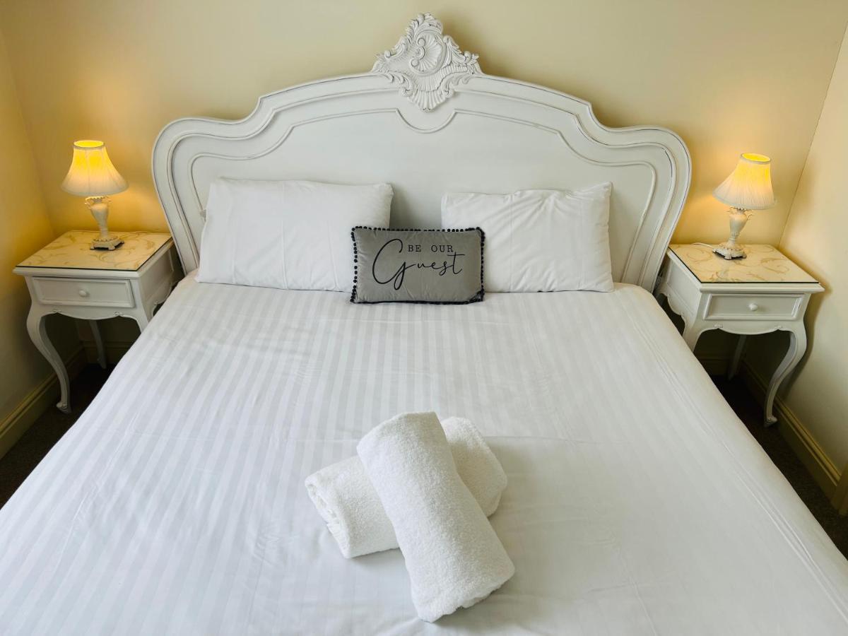 Heath Cottage Hotel Дьюсбері Екстер'єр фото