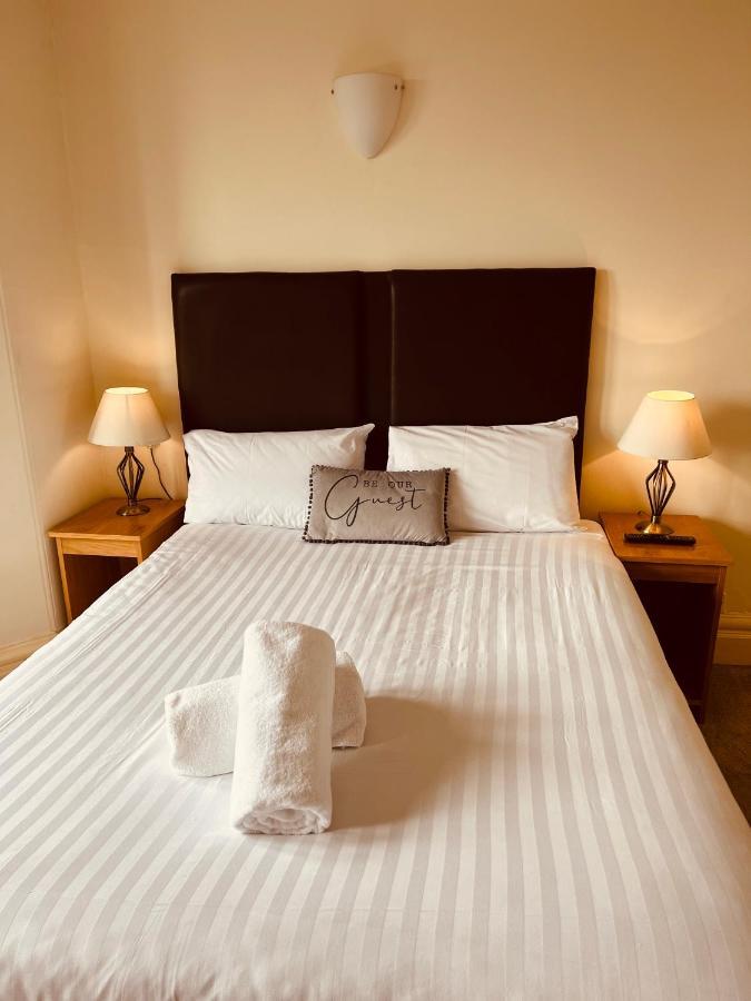 Heath Cottage Hotel Дьюсбері Екстер'єр фото