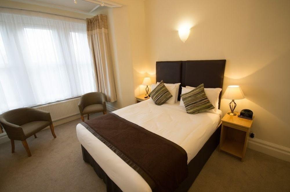 Heath Cottage Hotel Дьюсбері Екстер'єр фото