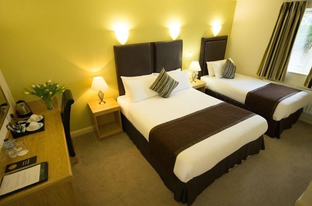 Heath Cottage Hotel Дьюсбері Екстер'єр фото