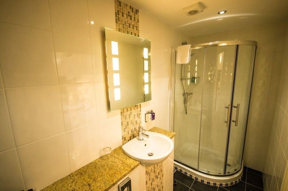 Heath Cottage Hotel Дьюсбері Екстер'єр фото