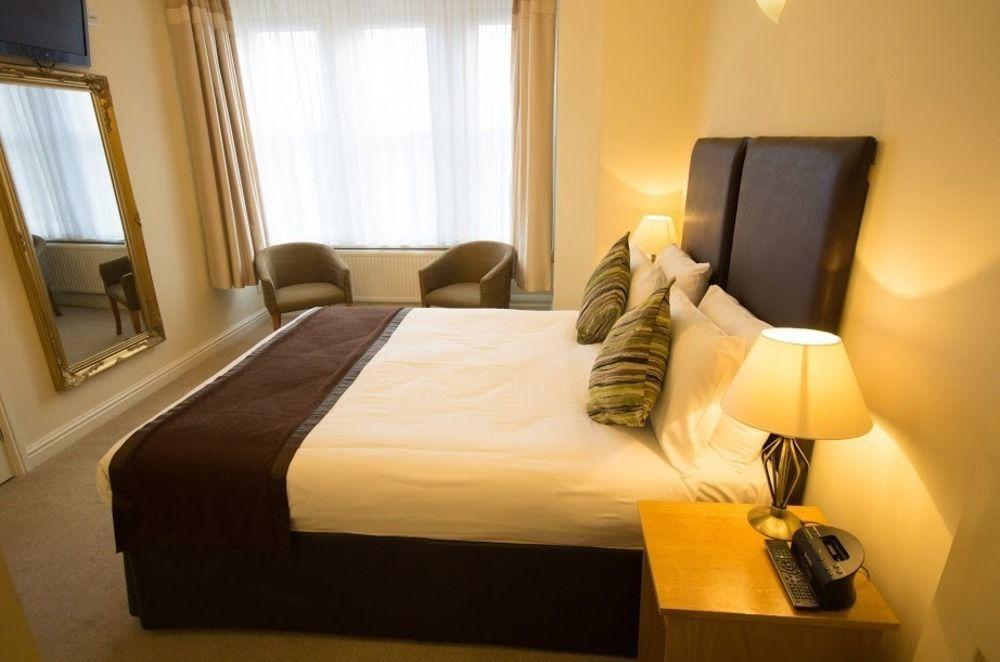Heath Cottage Hotel Дьюсбері Екстер'єр фото