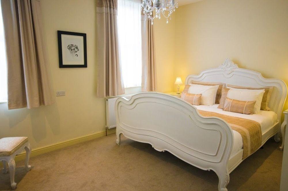 Heath Cottage Hotel Дьюсбері Екстер'єр фото